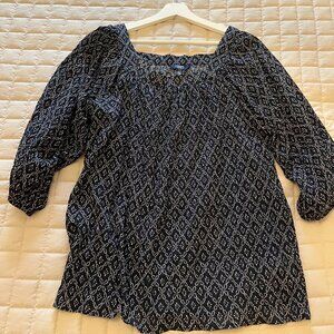 CHAPS- womens gauze like top-blue/white